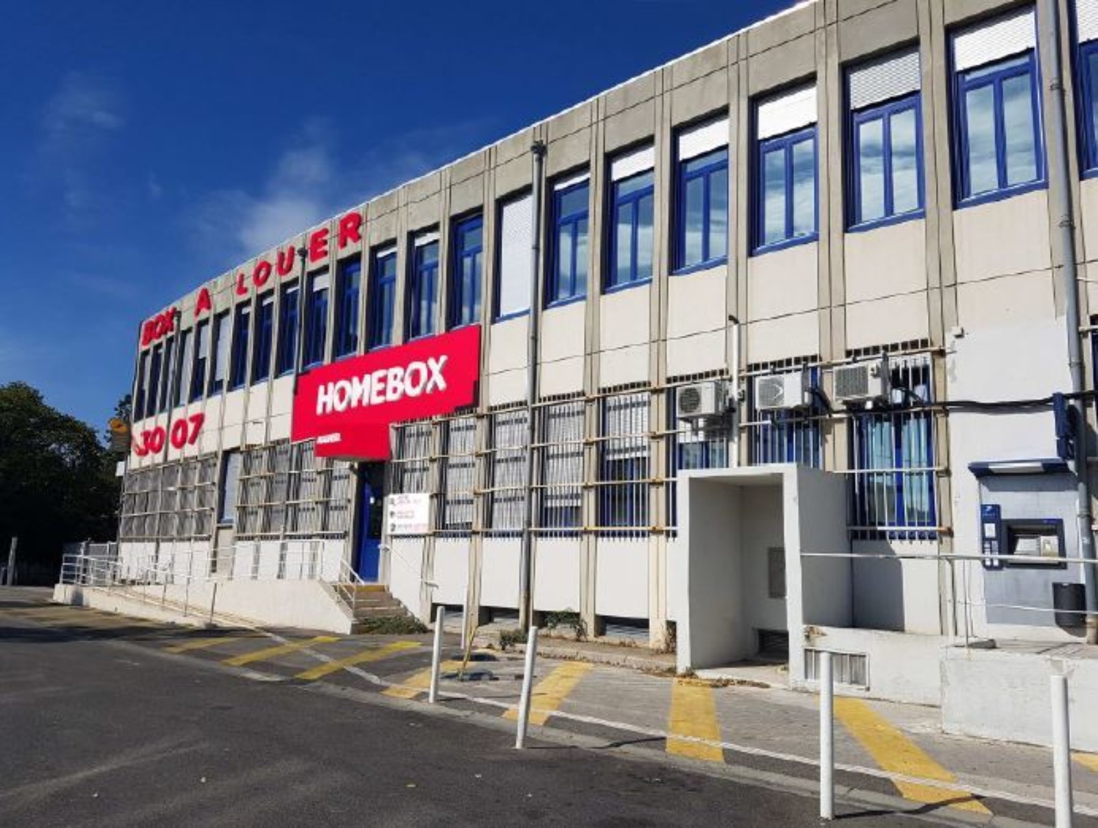 Référence Transaction Vente Requalification Locaux Activités Centre De Tri La Poste Toulon Les Routes Antoine Viallet Homebox